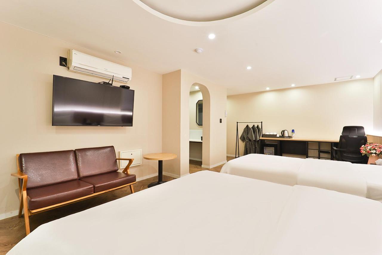 Jamsil Tomgi Hotel Seul Esterno foto